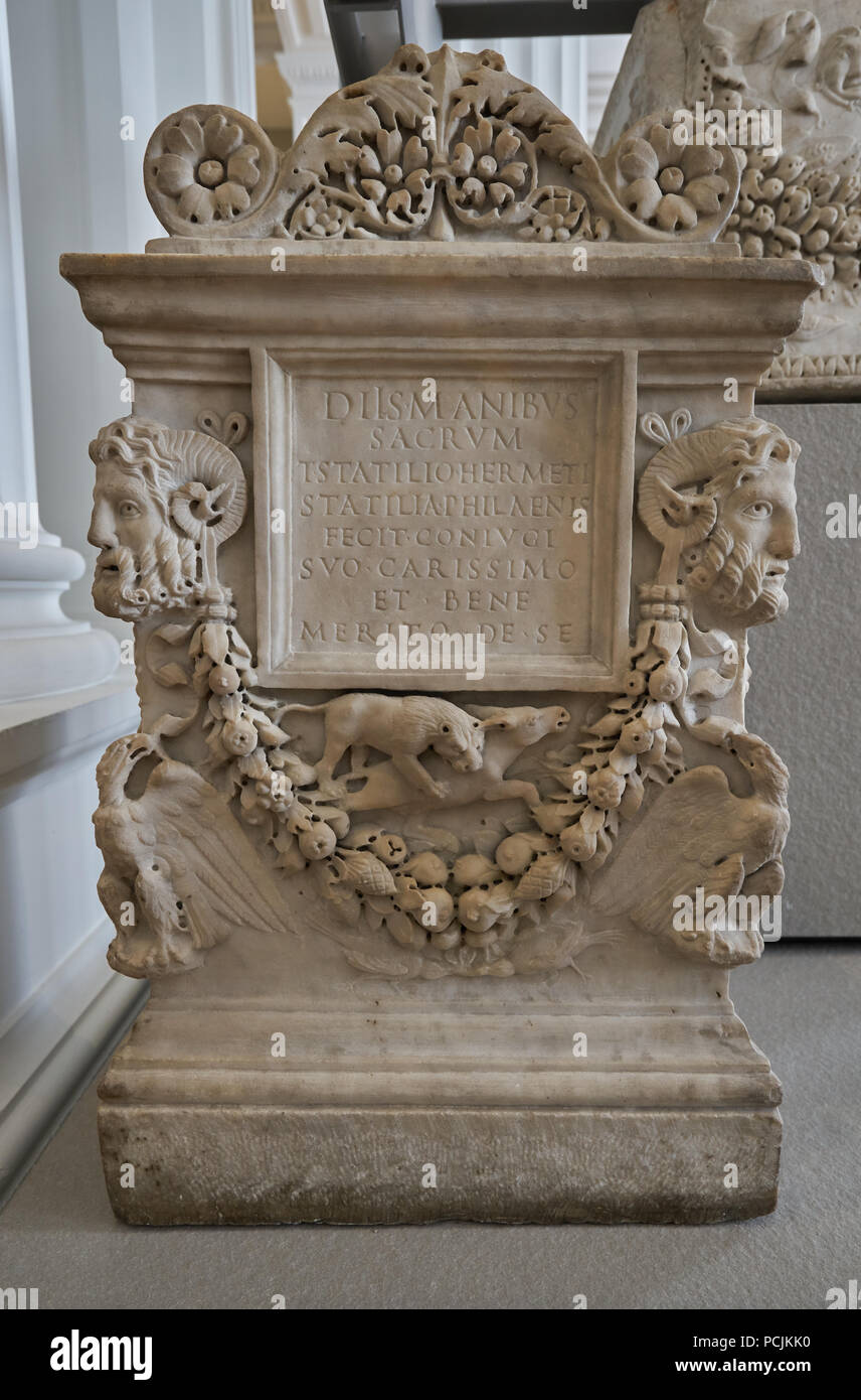 roman grave altar for ashes Stock Photo Alamy