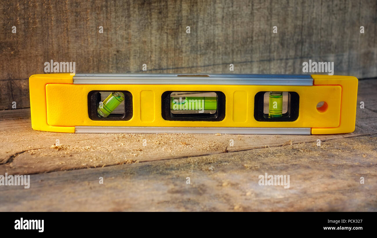 straightedge builder's level Stock Photo - Alamy