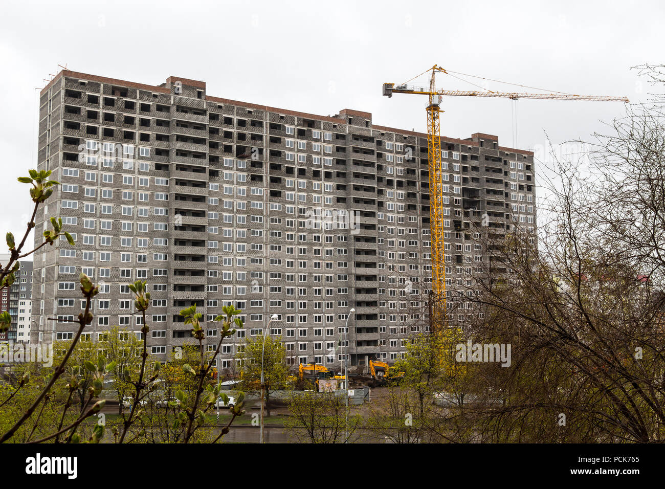Construction of high-rise apartment building in the city Stock Photo ... - High-Rise Apartment Construction Using Local Materials