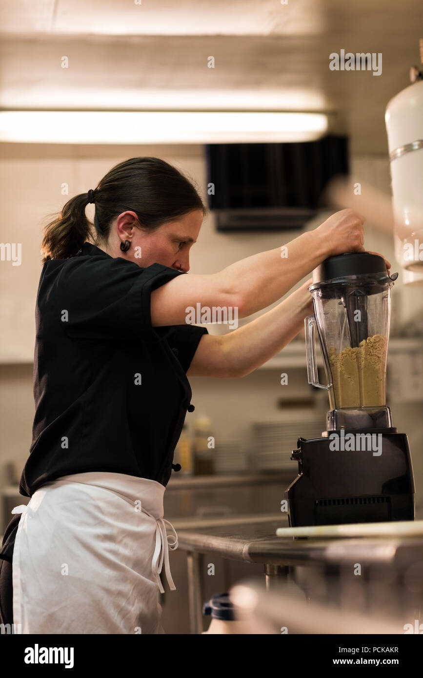 Mixer grinder hires stock photography and images Alamy