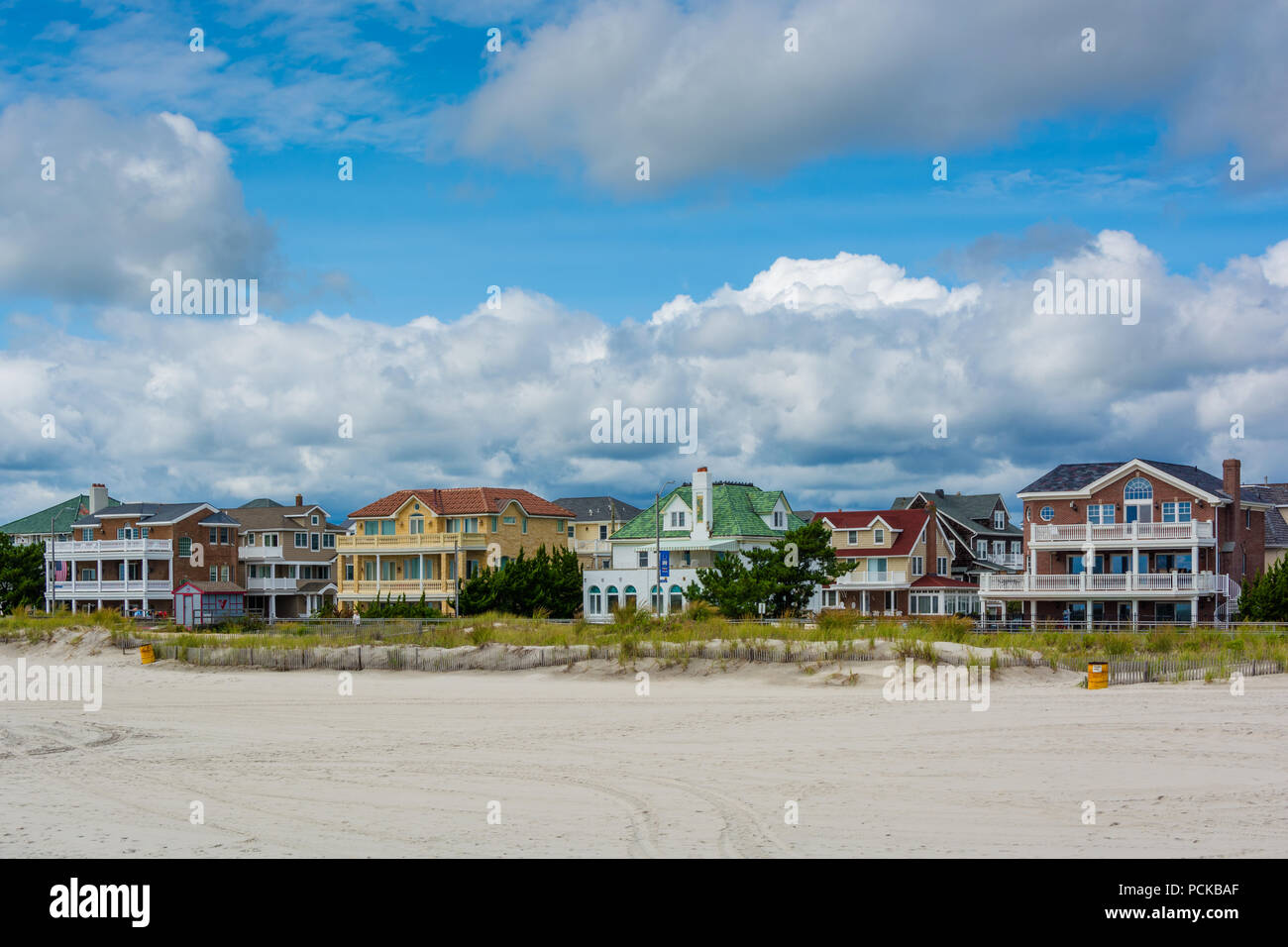 Beachfront houses in Ventnor City, New Jersey Stock Photo Alamy