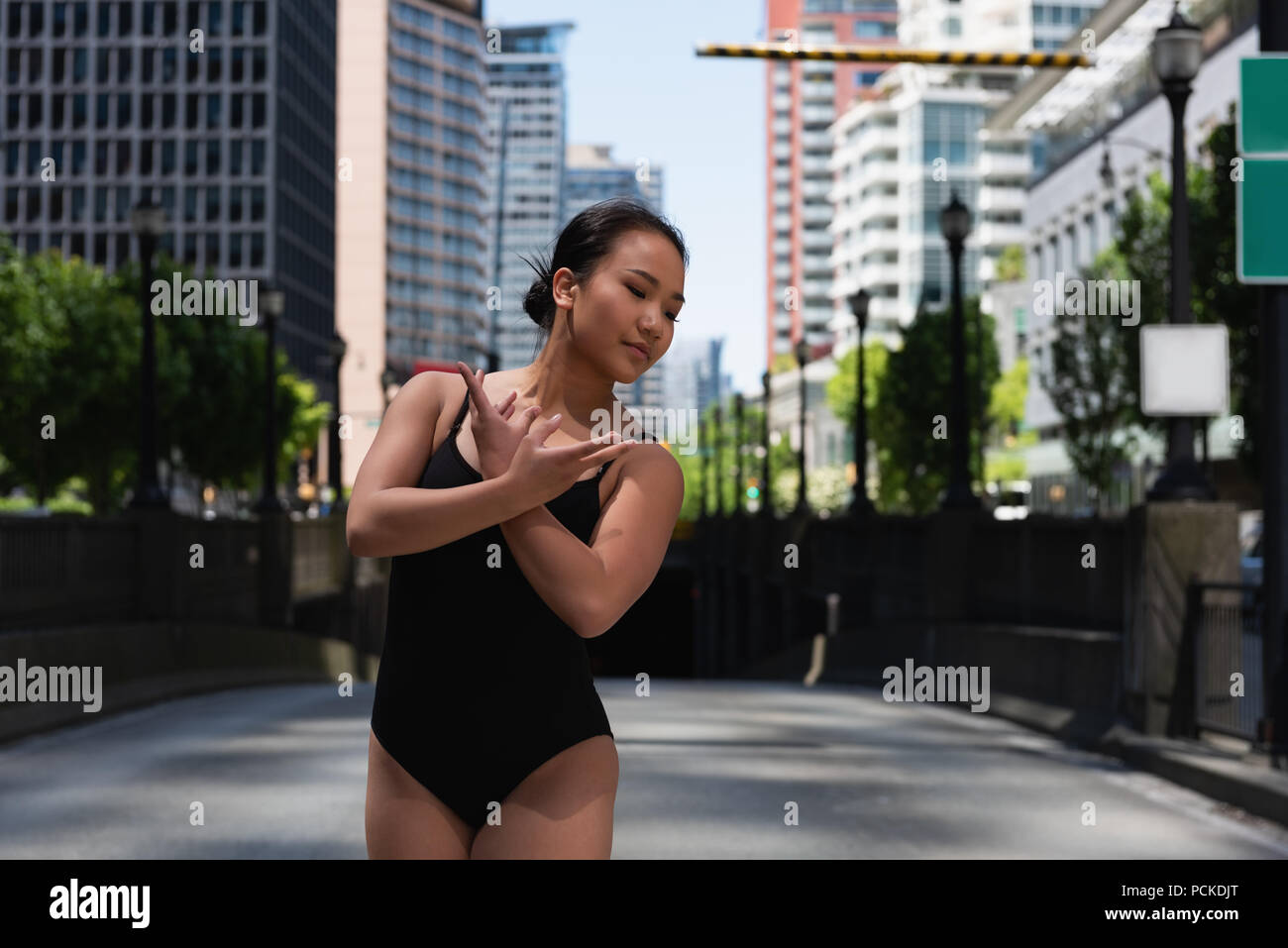 Female ballet dancer dancing on the street Stock Photo - Alamy