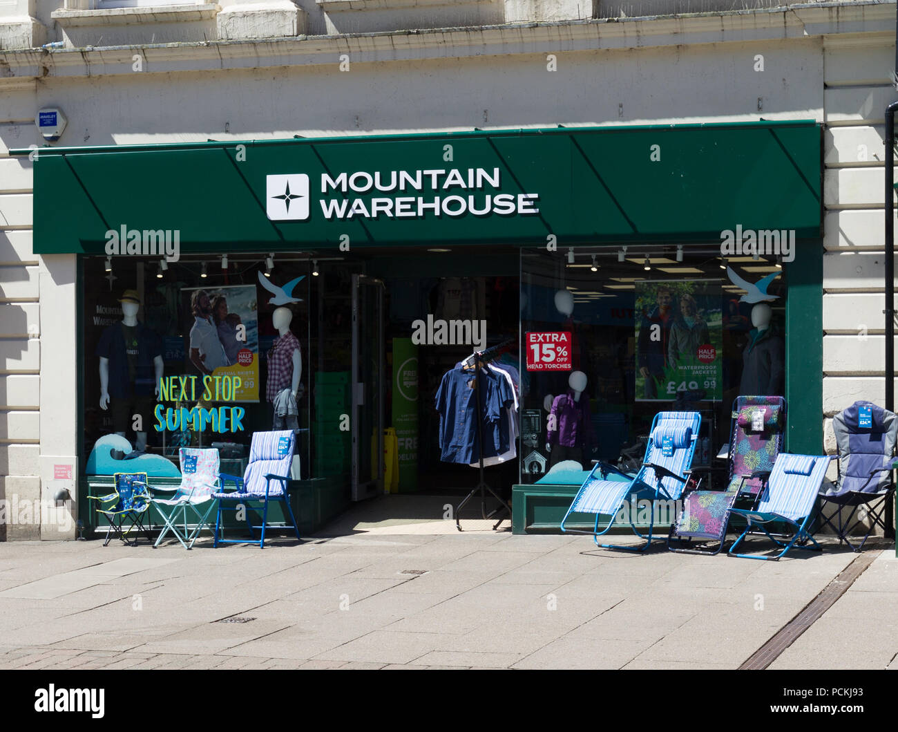 Mountain Warehouse, Stores