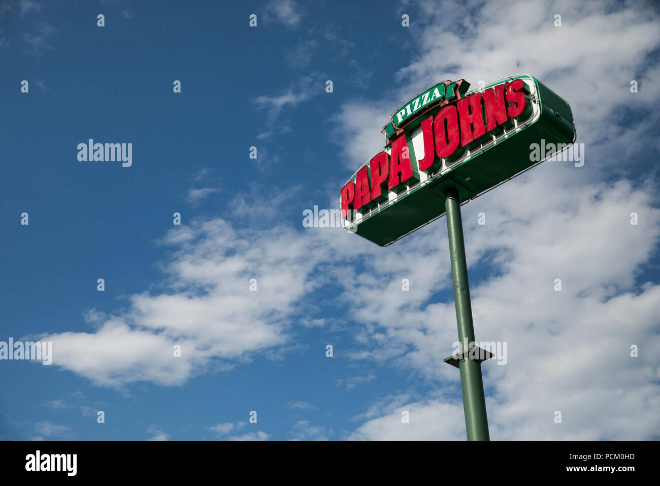 Page 2 Papa Johns Pizza High Resolution Stock Photography And