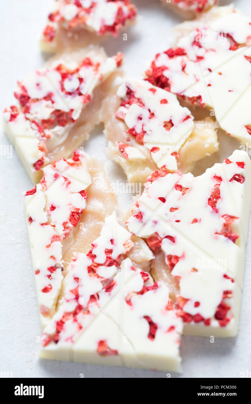 White chocolate bar with strawberries Stock Photo Alamy