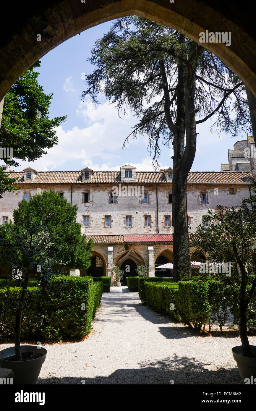 Visit saint maximin la sainte baume hires stock photography and images