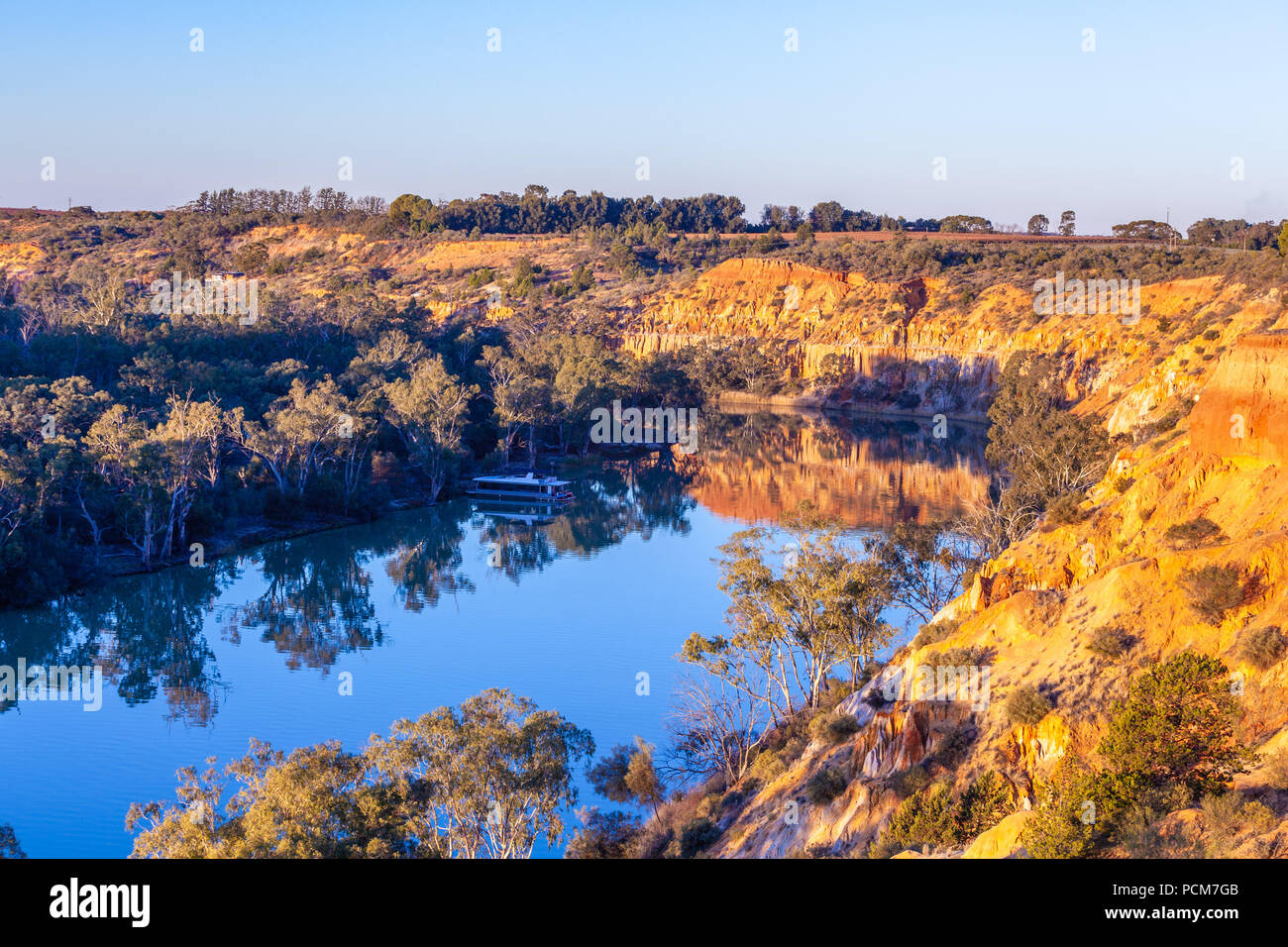 Houseboat murray river australia hires stock photography and images