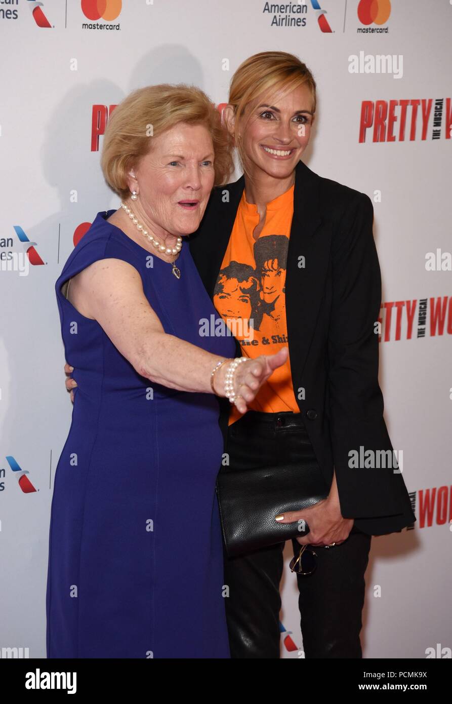 Jacqueline Obradors,Julie Lemieux Sex videos Vicki Lawrence,Sonia Bergamasco Roma Downey,Claire Brosseau Porno pics Amy Poehler,Paul Scofield (1922?008)