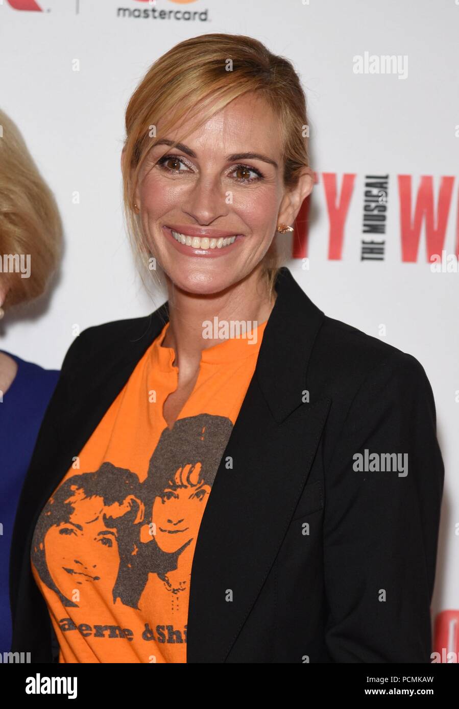 Pretty woman julia roberts everett hires stock photography and images