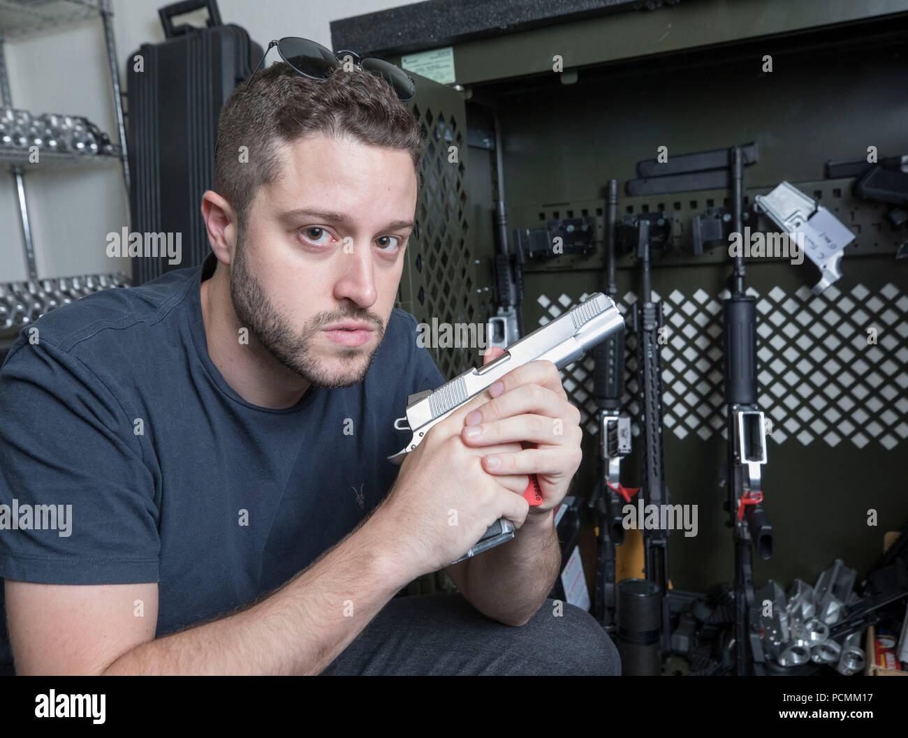 Gun blueprint hi-res stock photography and images - Alamy