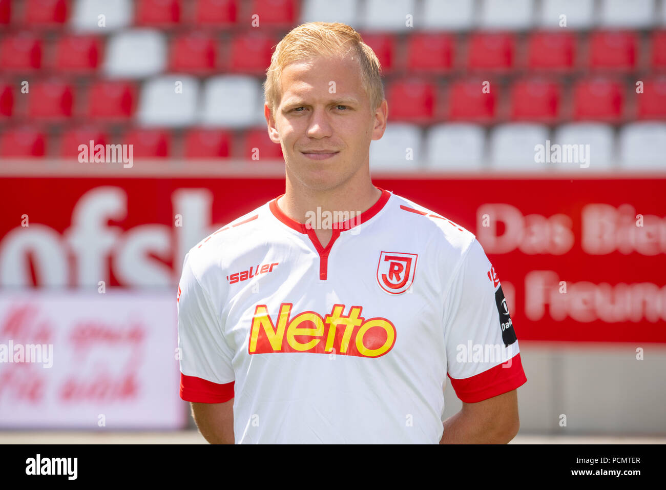 Alexander Nandzik Ssv Jahn Regensburg High Resolution Stock Photography And Images Alamy