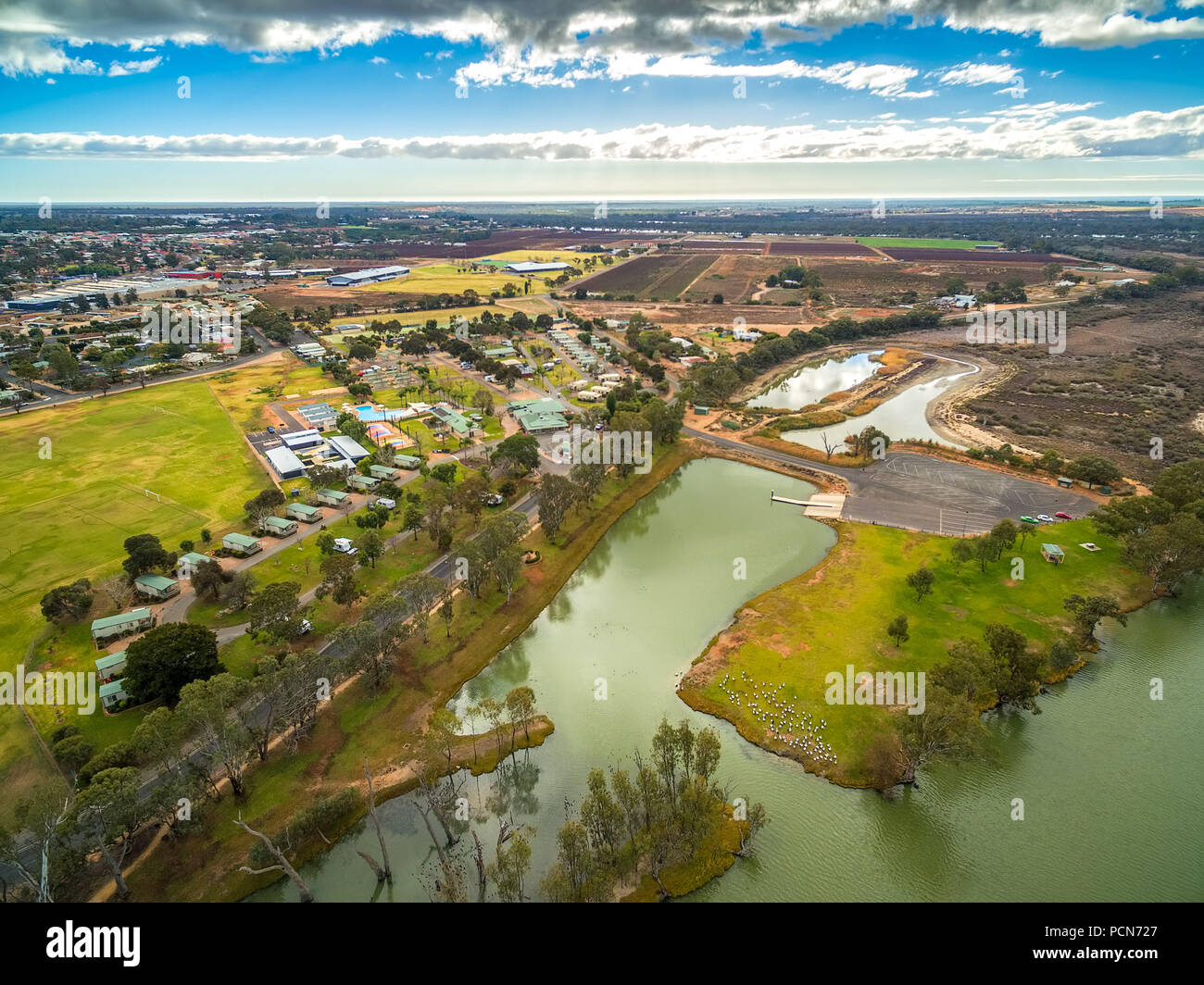 Holiday Park Cabins On Shores Of Murray River In Berri South