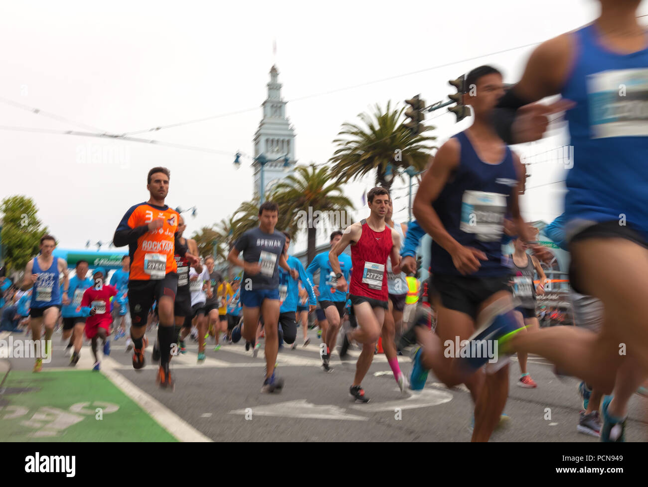 San francisco marathon hi-res stock photography and images - Alamy