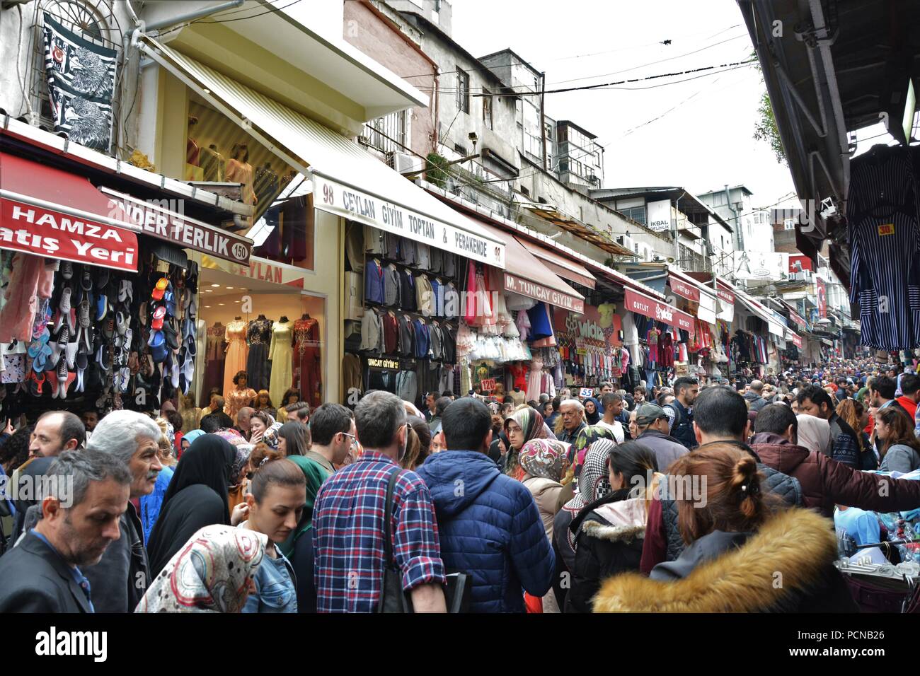 Street city urban istanbul hi-res stock photography and images - Page 8 -  Alamy