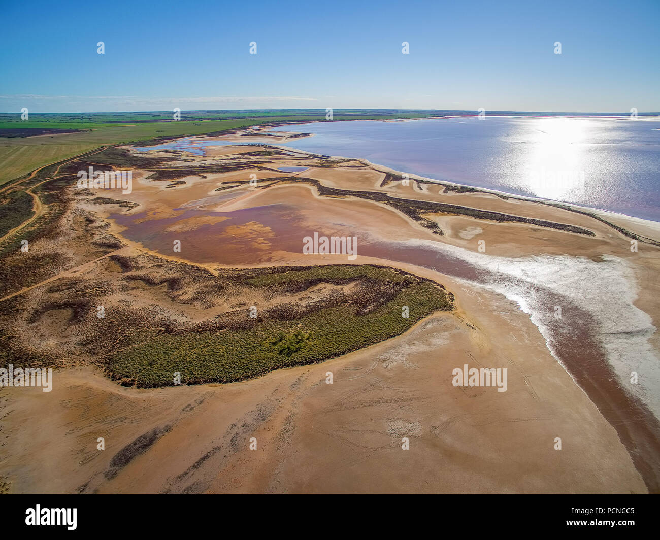 Shallow pink salt lake Tyrrell in Victoria, Australia Stock Photo - Alamy