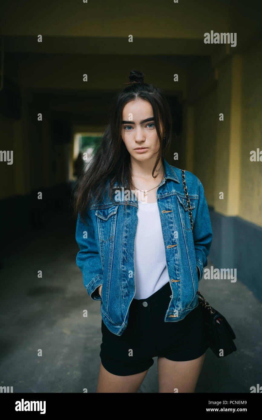 Shapely brunette girl with perfect sporty body a posing at the • wall  stickers rainforest, palm, young