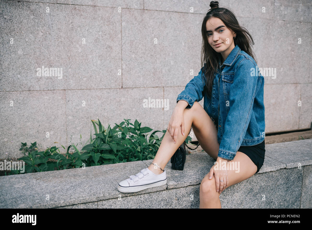 Teen Girl Wearing Casual Clothing High Resolution Stock Photography and  Images - Alamy