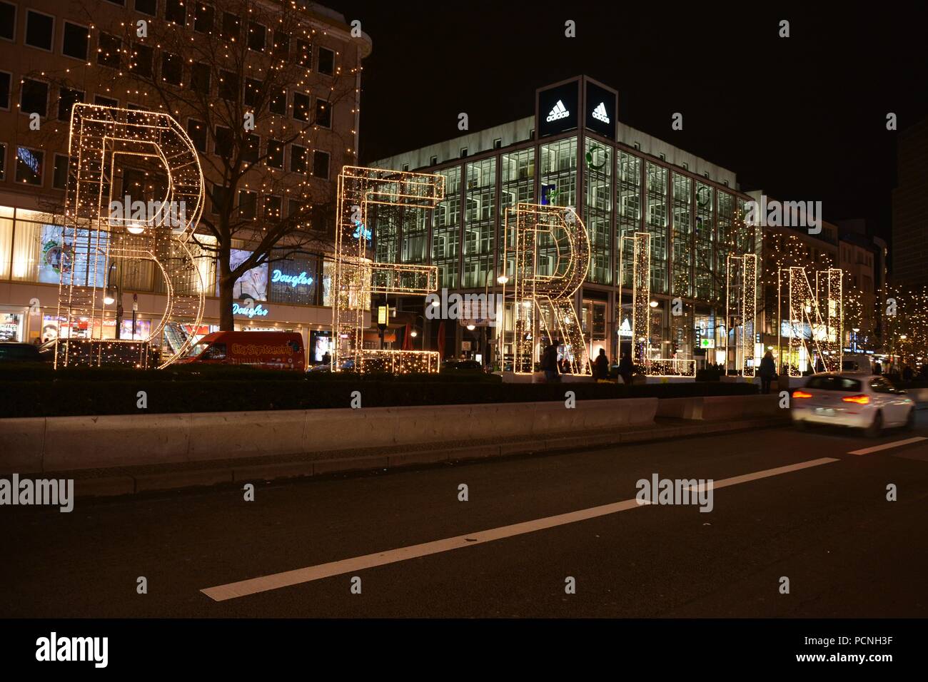 Kurfurstendamm Boulevard High Resolution Stock Photography And Images Alamy