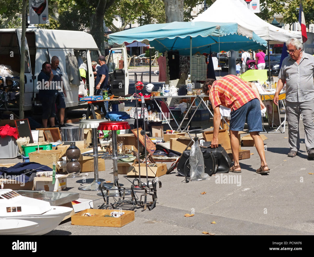 Beziers market day hi-res stock photography and images - Alamy