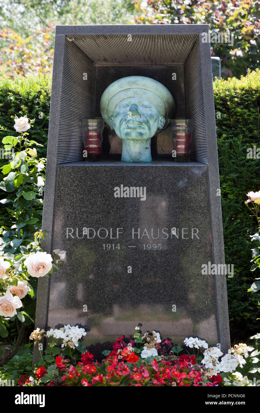 Grabmal Rudolf Hausner, 1914-1995 maler Stock Photo