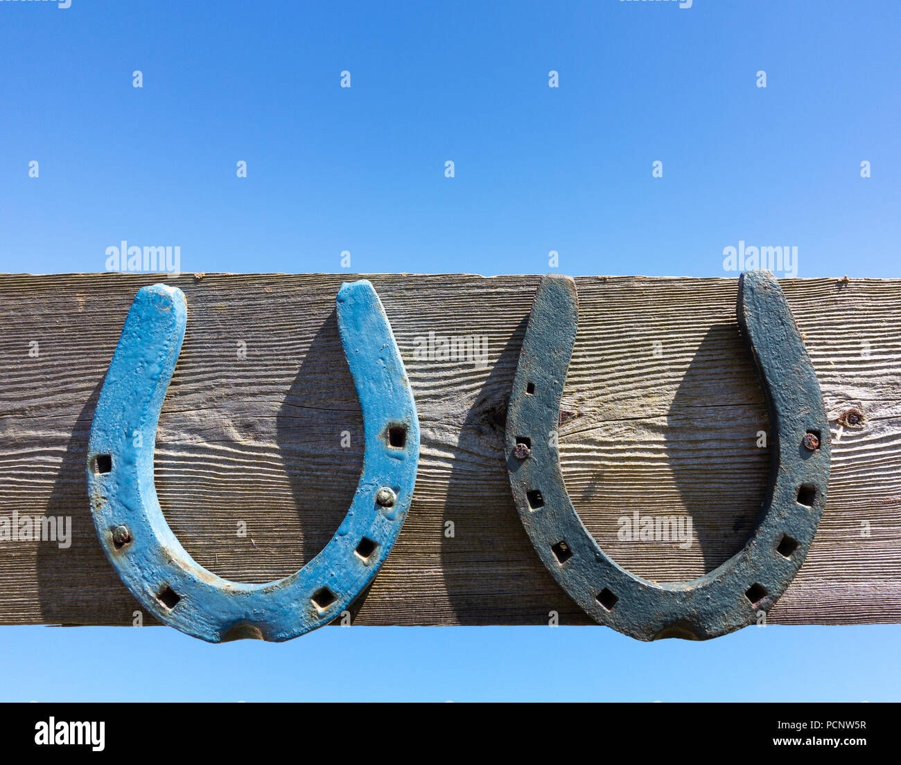 Two horseshoes hires stock photography and images Alamy