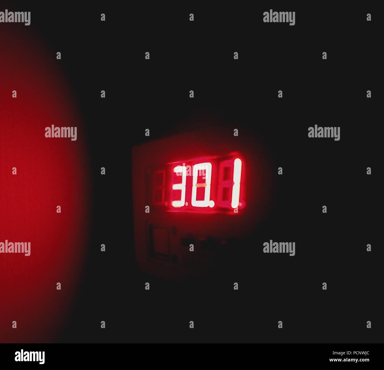 Hot temperature 30 C degrees summer weather Stock Photo - Alamy