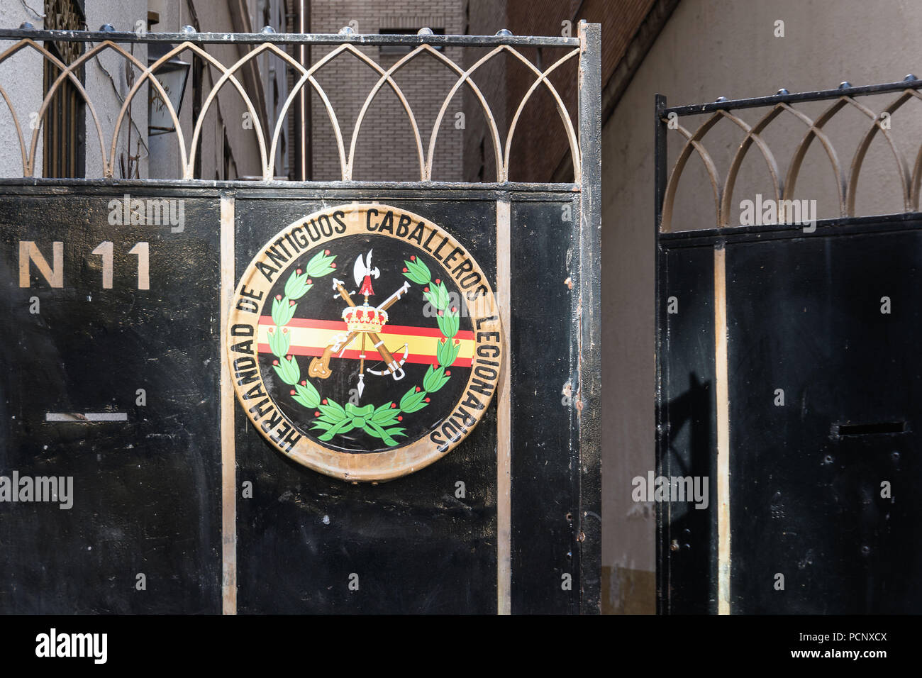 Madrid, Calle San Nicolas, Coat of Arms, Hermandad de Antiguos