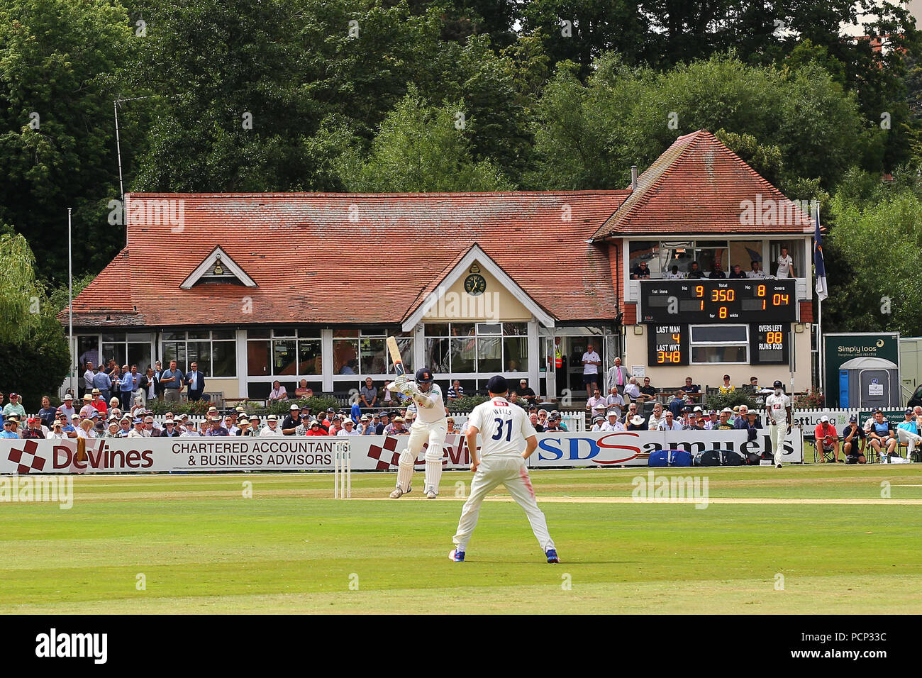 County Championship The Race For Victory Essex Vs Sussex - cxb02ir