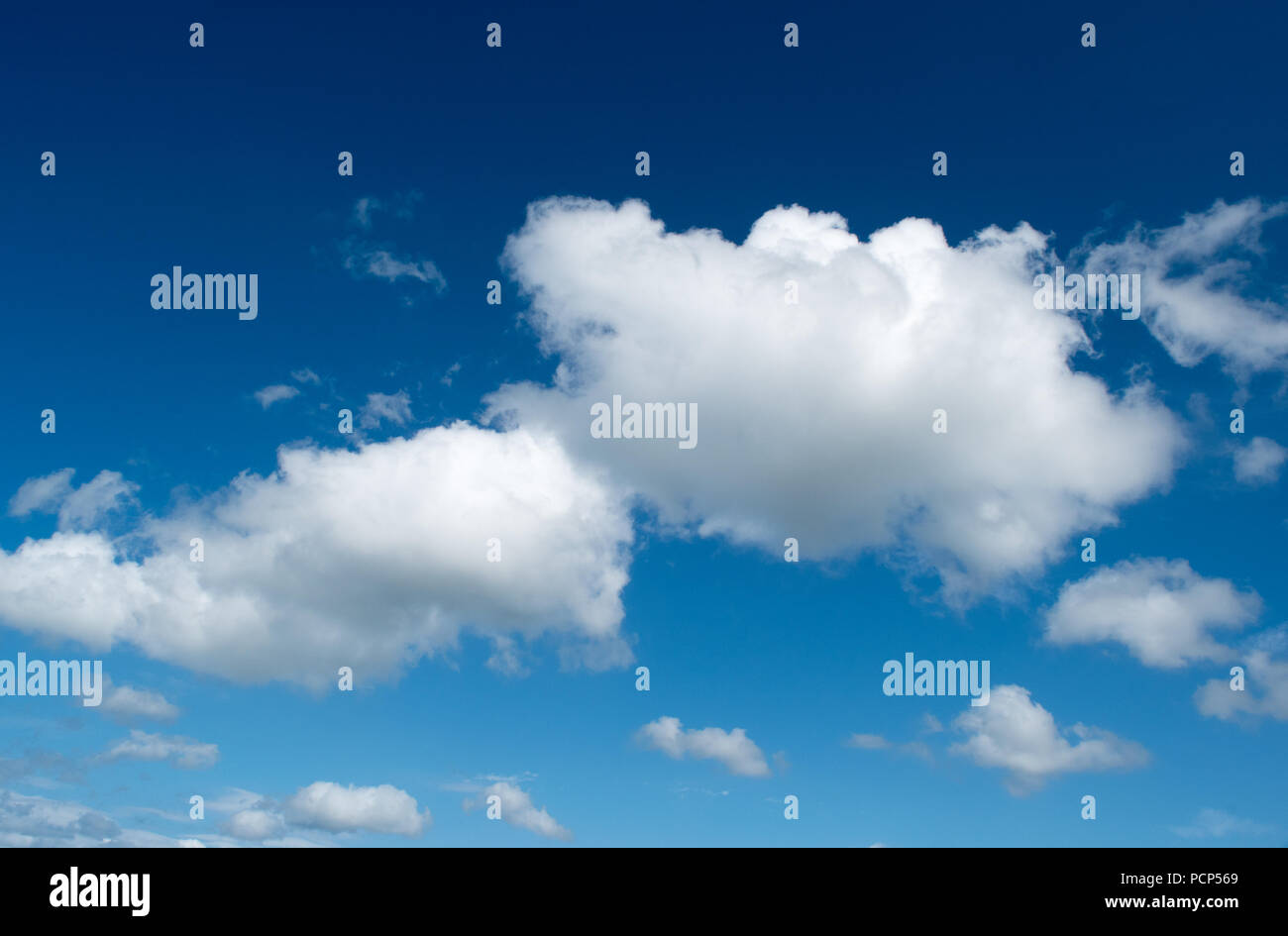 White fluffy cumulus floating cloud hi-res stock photography and images ...