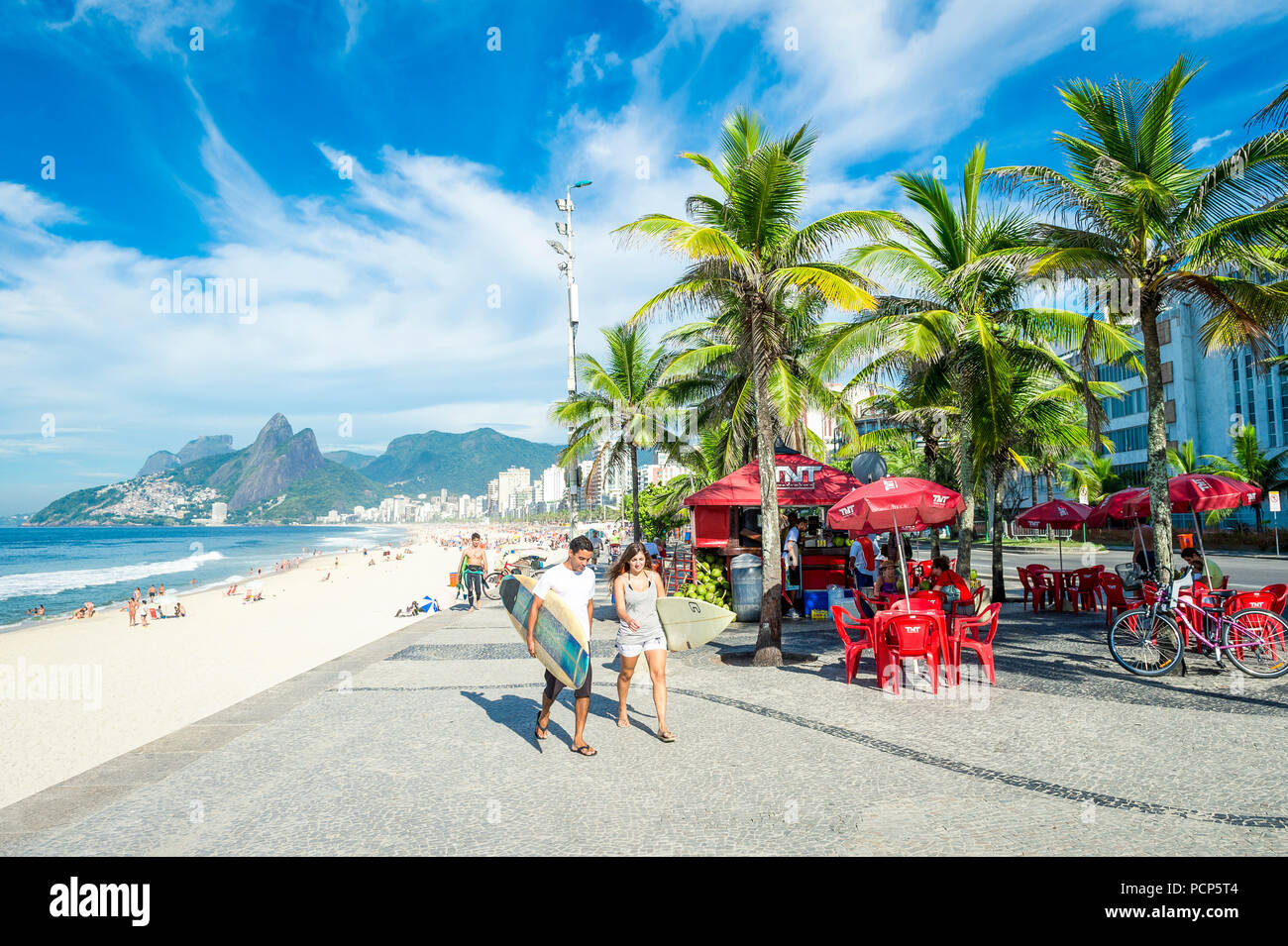 Rio de janeiro beach walk hi-res stock photography and images - Alamy