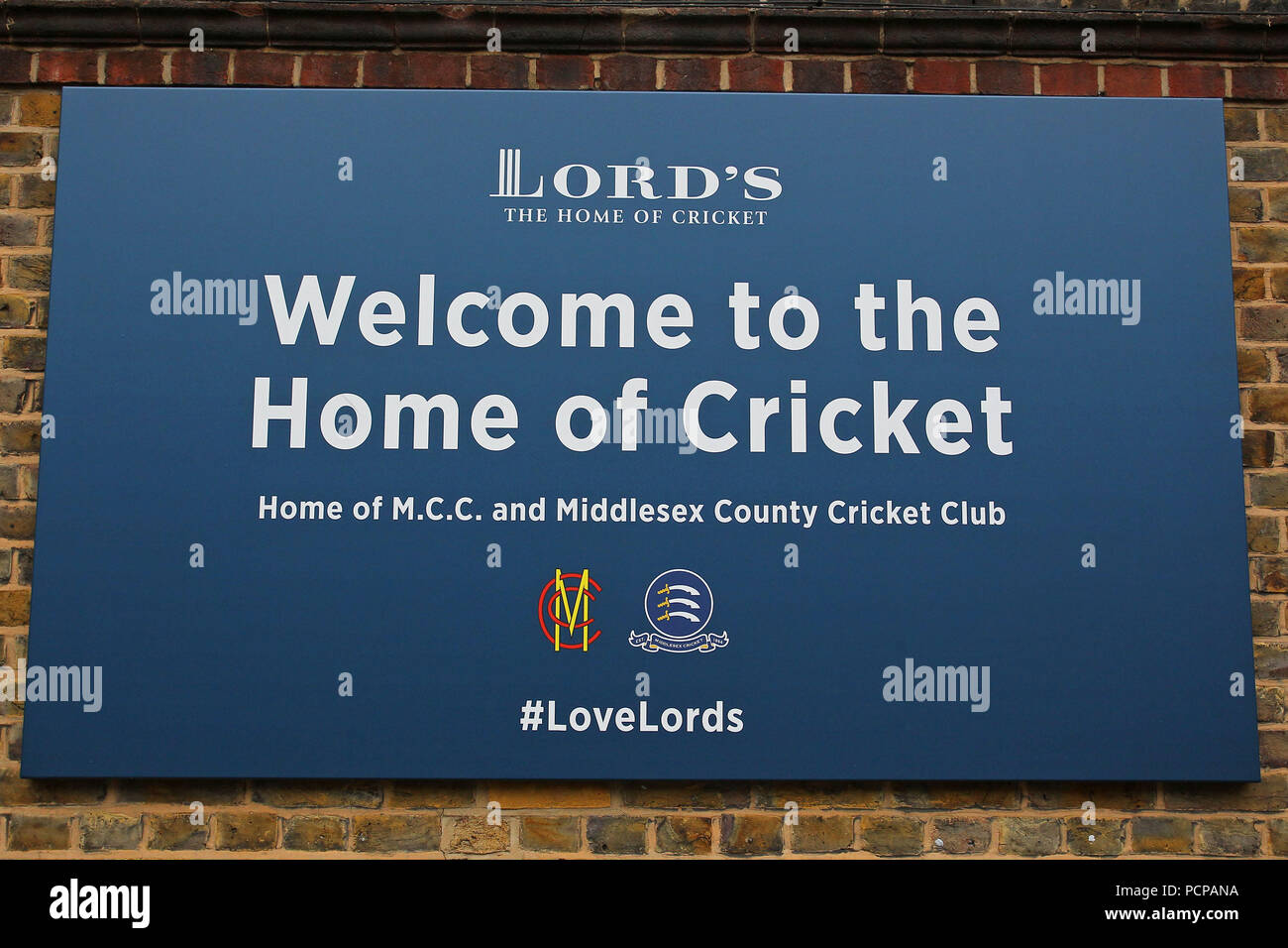 Lords Welcome To The Home Of Cricket Sign Ahead Of Middlesex Vs Essex Eagles Natwest T20 8619