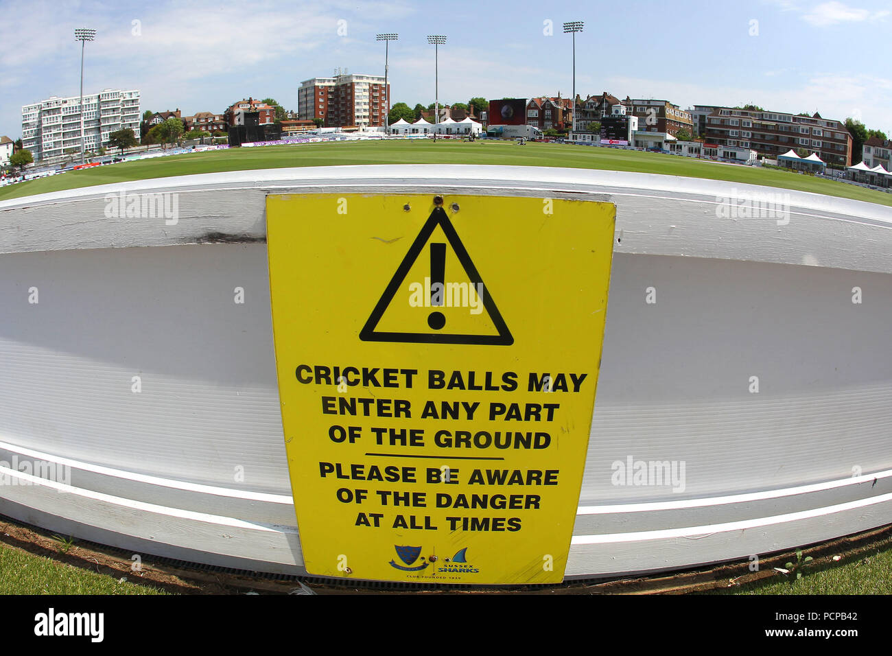 Warning sign cricket hires stock photography and images Alamy