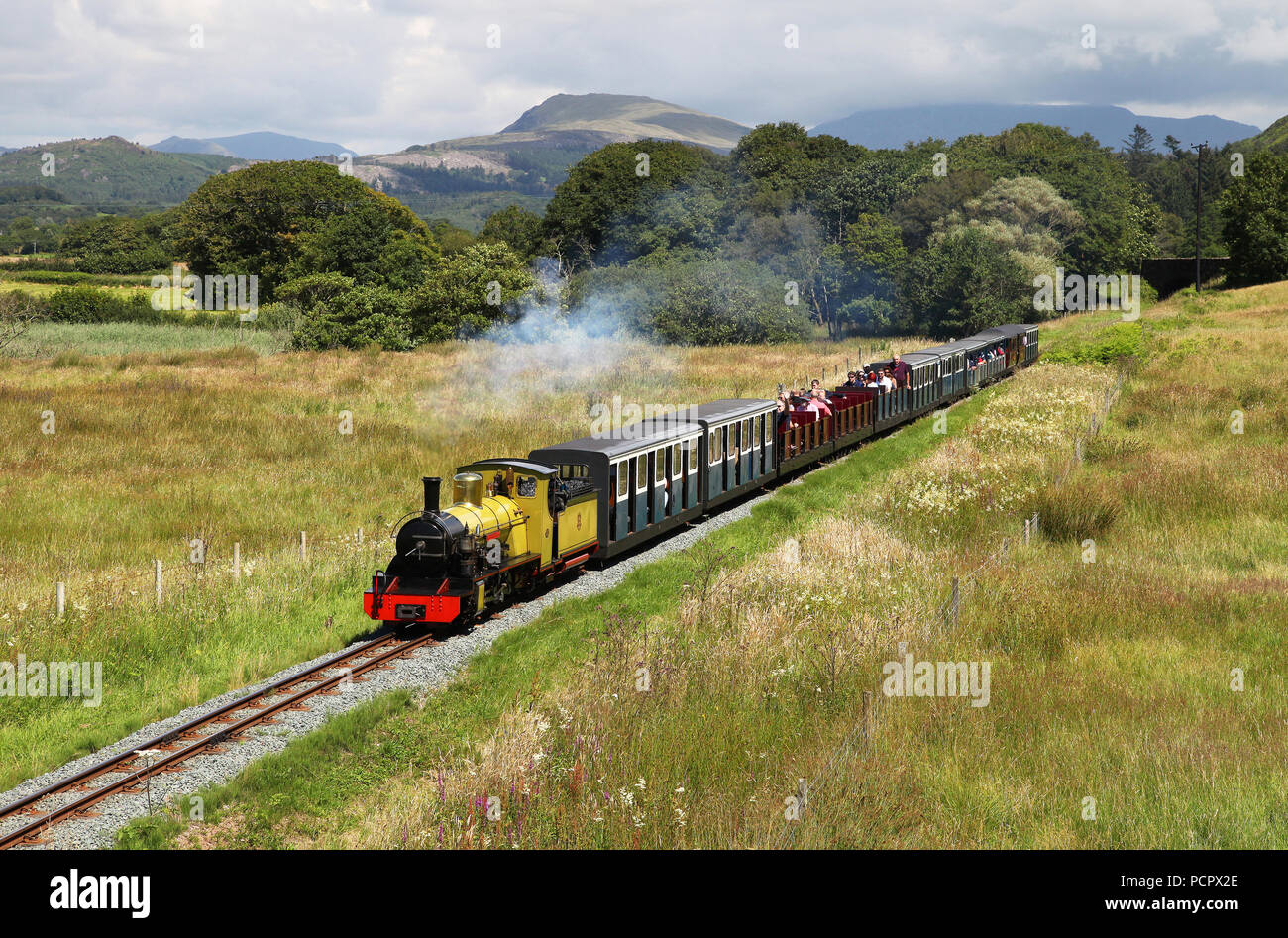 Northern Rock heads away from Muncaster Mill towards Ravenglass on 12.7.17 - Ratty Stock Photo