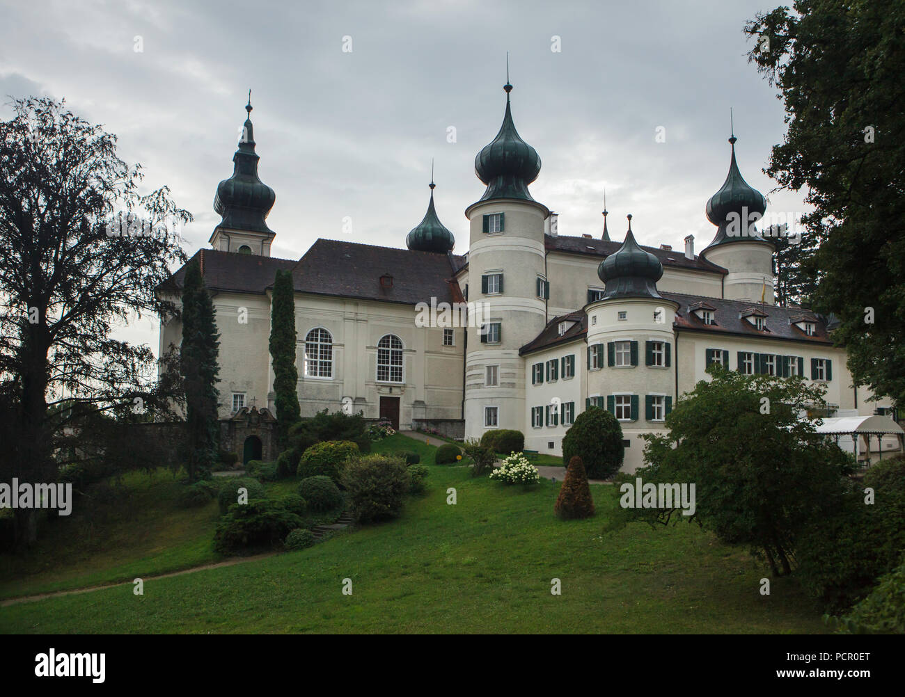 Artstetten Castle (Schloss Artstetten) in Artstetten-Pöbring in Lower Austria, Austria. Archduke Franz Ferdinand of Austria and his family lived in this castle. He and his wife Duchess Sophie of Hohenberg were buried here after they were assassinated in Sarajevo on 28 June 1914. Stock Photo