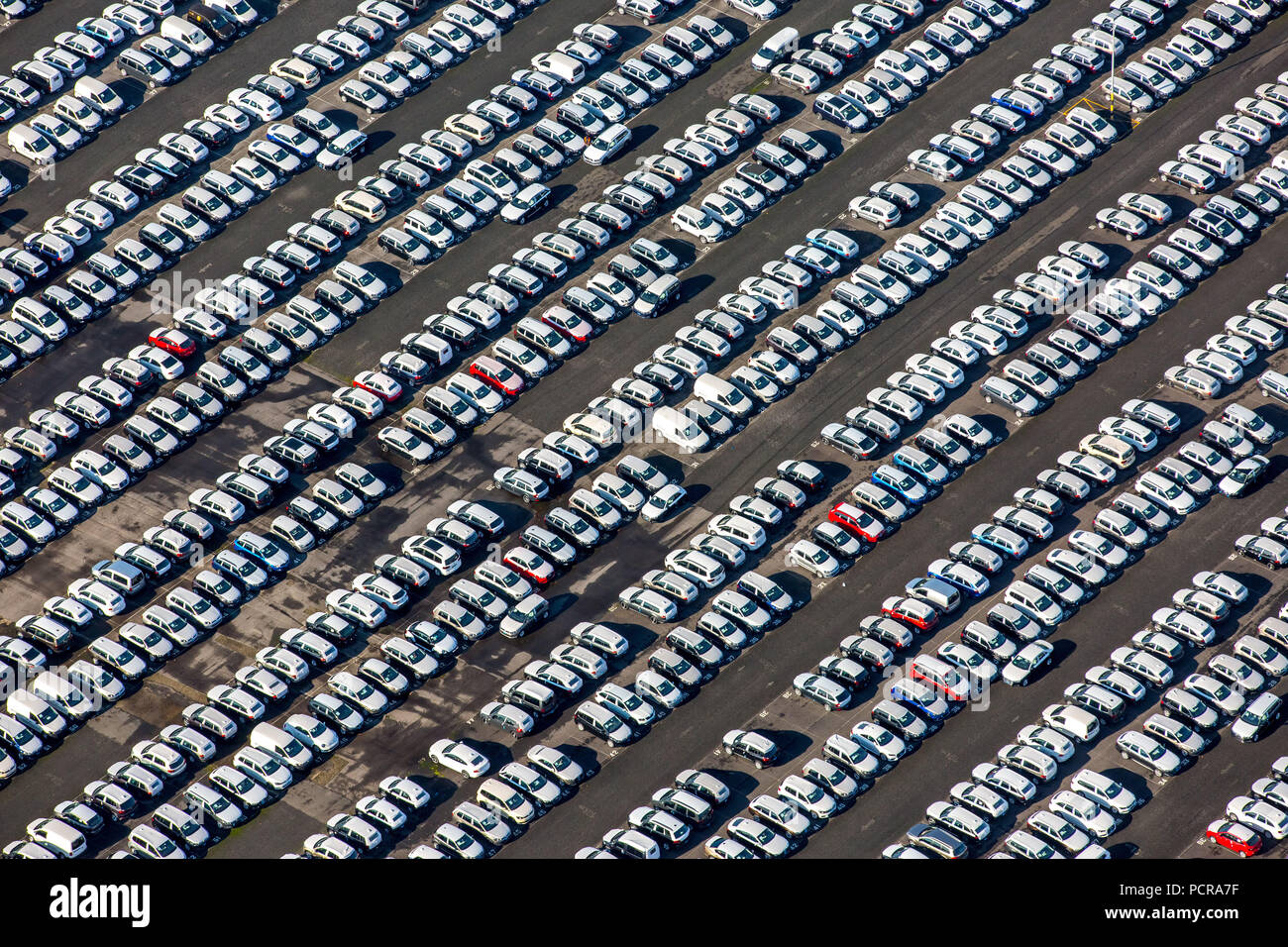 Car dump, car parking, Helf Automobil-Logistik GmbH, new cars, VW, Audi, Porsche, Mercedes, Essen, Ruhr area, North Rhine-Westphalia, Germany Stock Photo