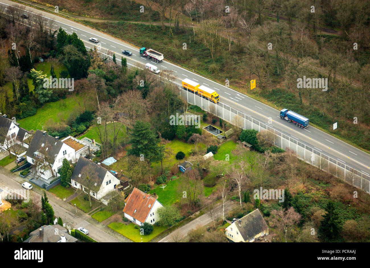 A524 direction Krefeld sound barriers B288, noise protection, noise emissions, noise, truck traffic, Duisburg, Ruhr area, North Rhine-Westphalia, Germany Stock Photo