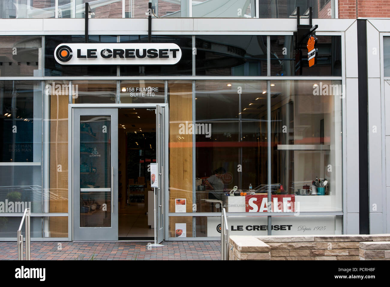 A logo sign outside of a Le Creuset retail store location in Denver,  Colorado, on July 23, 2018 Stock Photo - Alamy