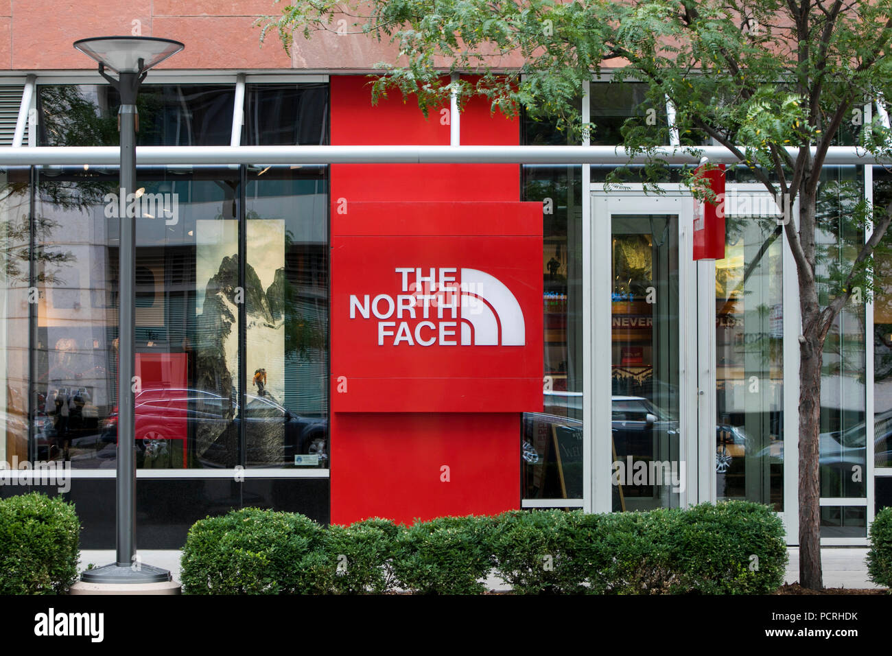 logo sign outside of a The North Face retail store in Denver, Colorado, on July 23, 2018 Stock Photo - Alamy