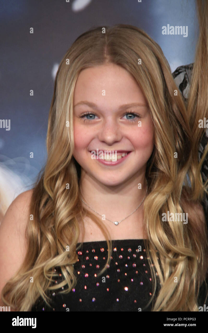 NEW YORK, NY - DECEMBER 13:  ISABELLA CROVETTI-CRAMP attends the premiere of 'Joy' at the Ziegfeld Theater on December 13, 2015 in New York City.  People:  ISABELLA CROVETTI-CRAMP Stock Photo