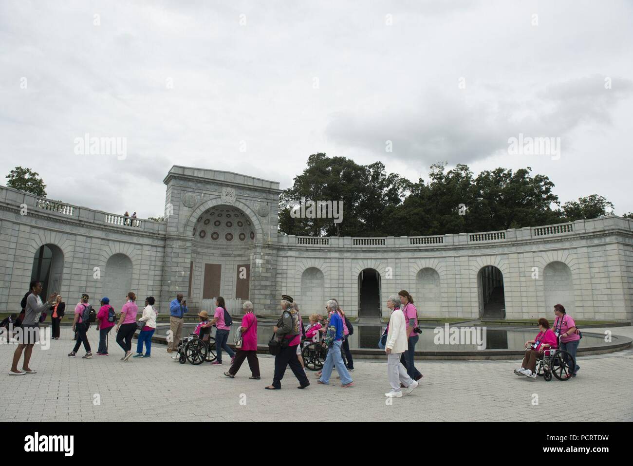 Women in military service for america memorial hires stock photography and images Alamy