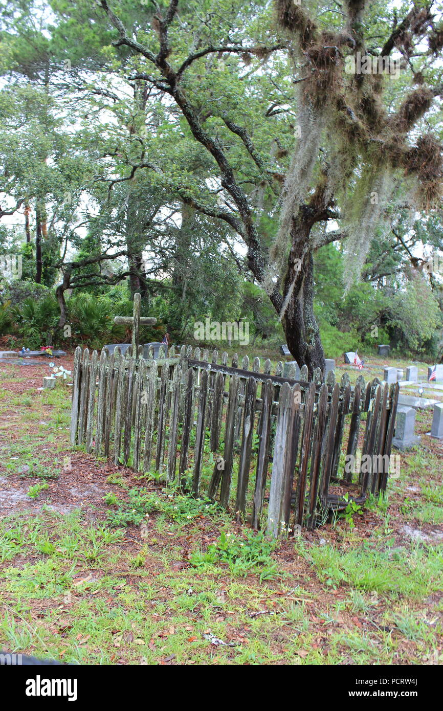 Cedar Key Cemetery, est 1886 Stock Photo Alamy