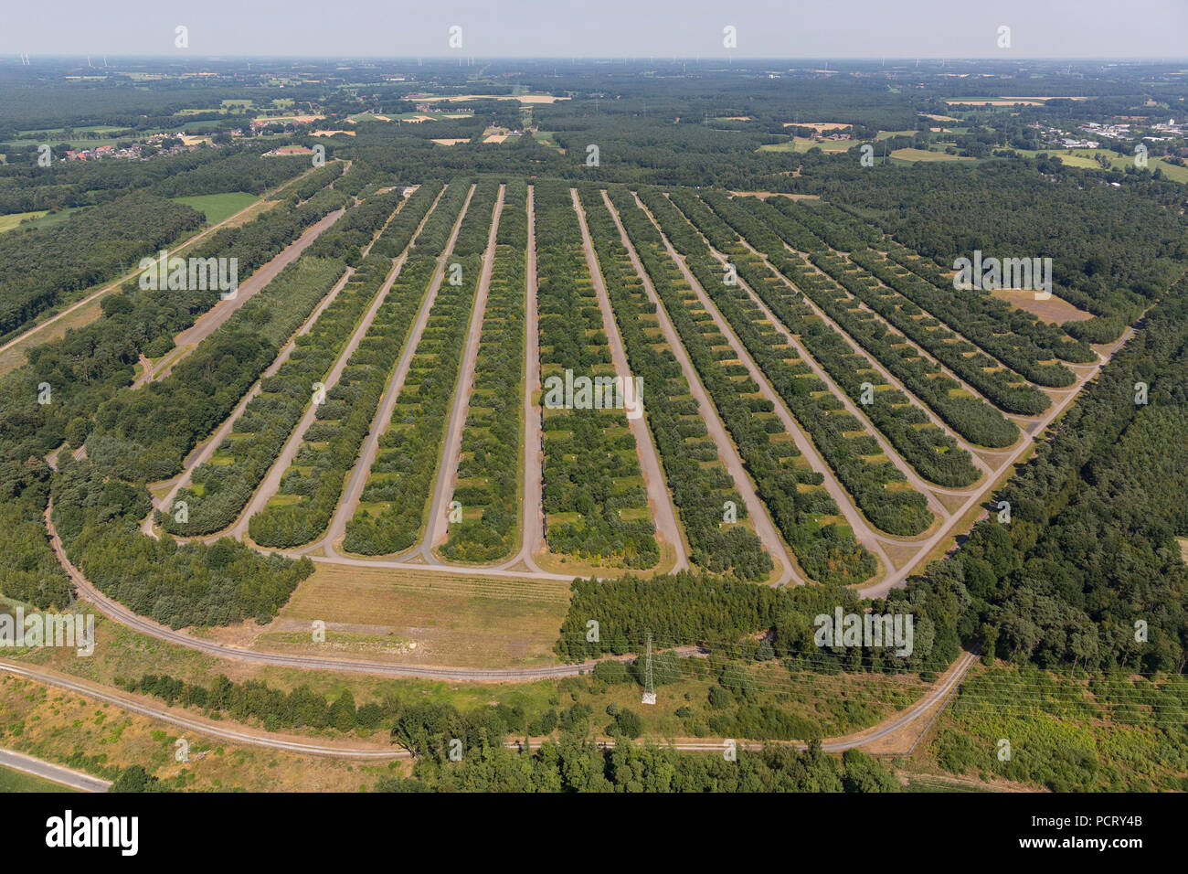 Kleiner solarpark -Fotos und -Bildmaterial in hoher Auflösung – Alamy