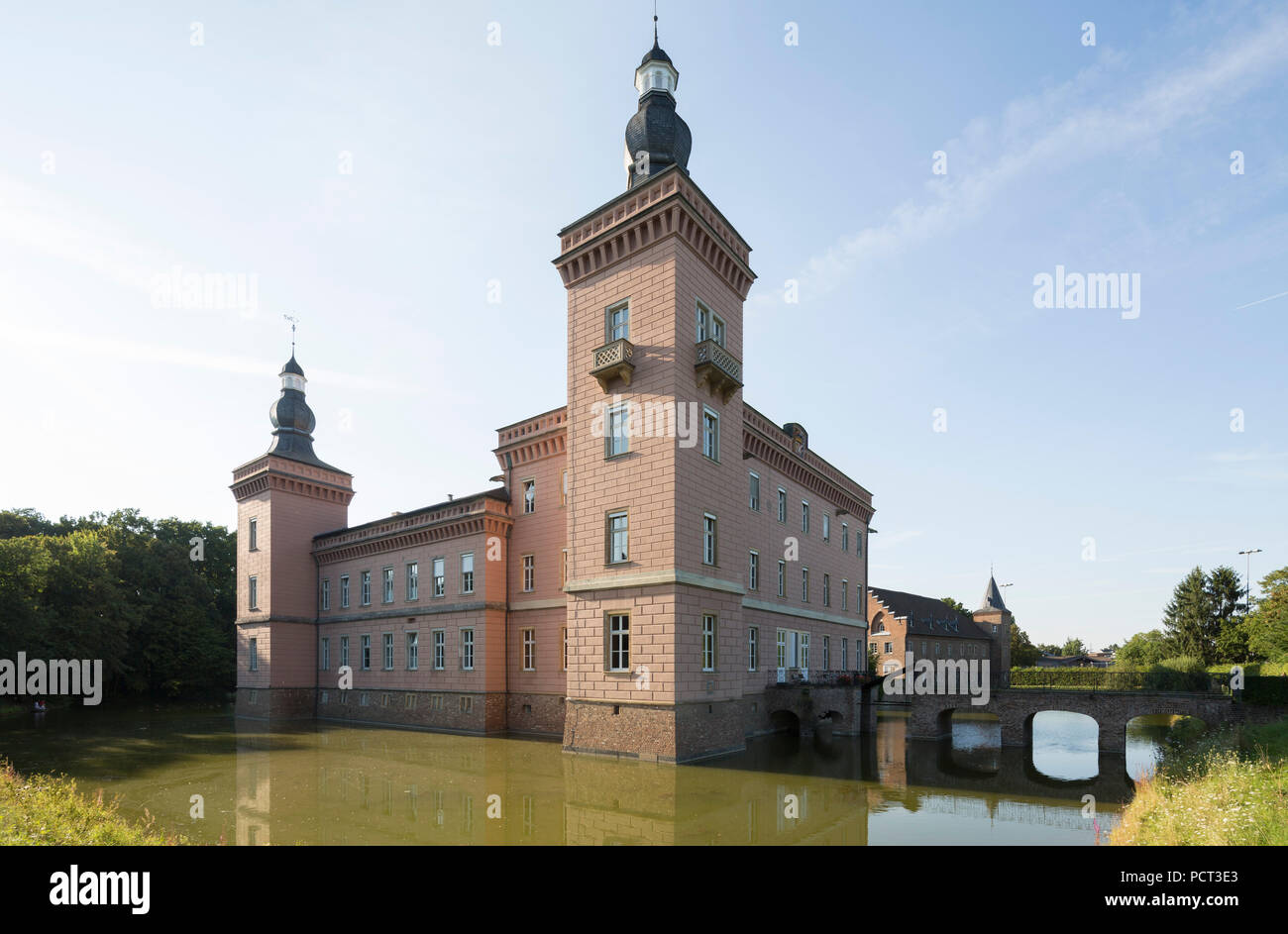 Herrenhaus High Resolution Stock Photography and Images - Alamy
