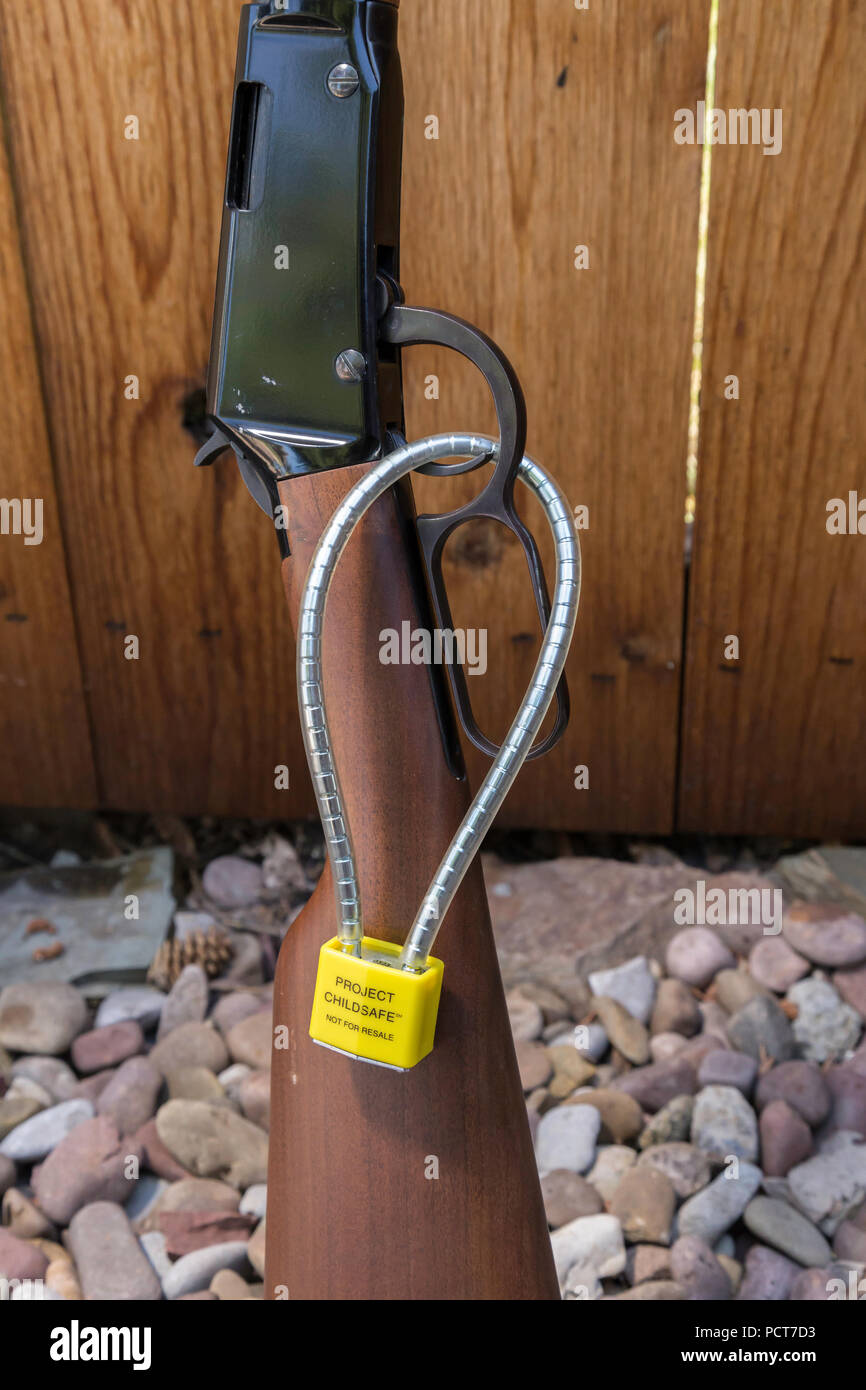 Lever action gun hires stock photography and images Alamy