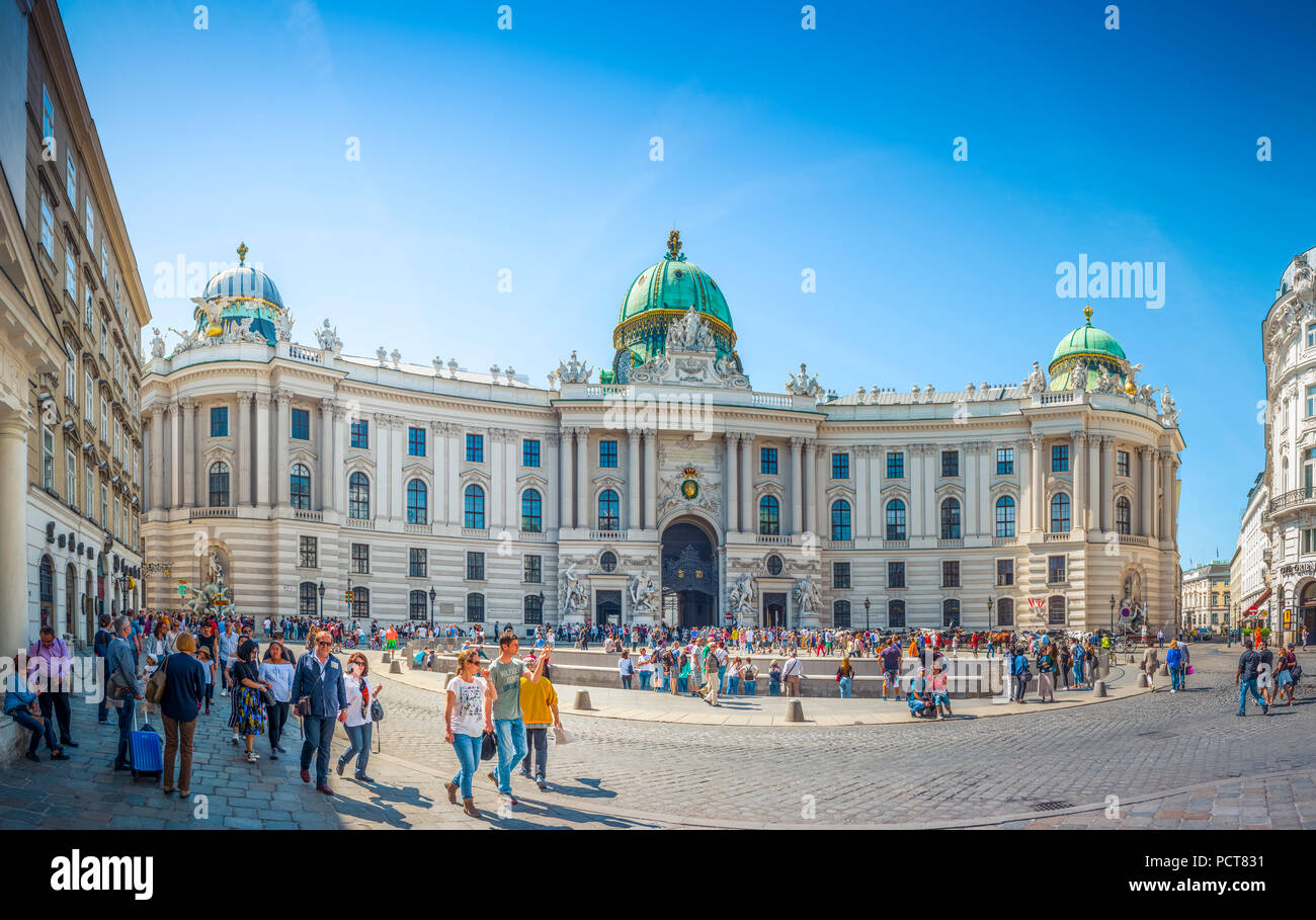 Europa, Österreich, Wien, Innere Stadt, Innenstadt, Platz, Michaeler, Michaeler Platz, Hofburg, Vienna, Austria, architecture, capital Stock Photo