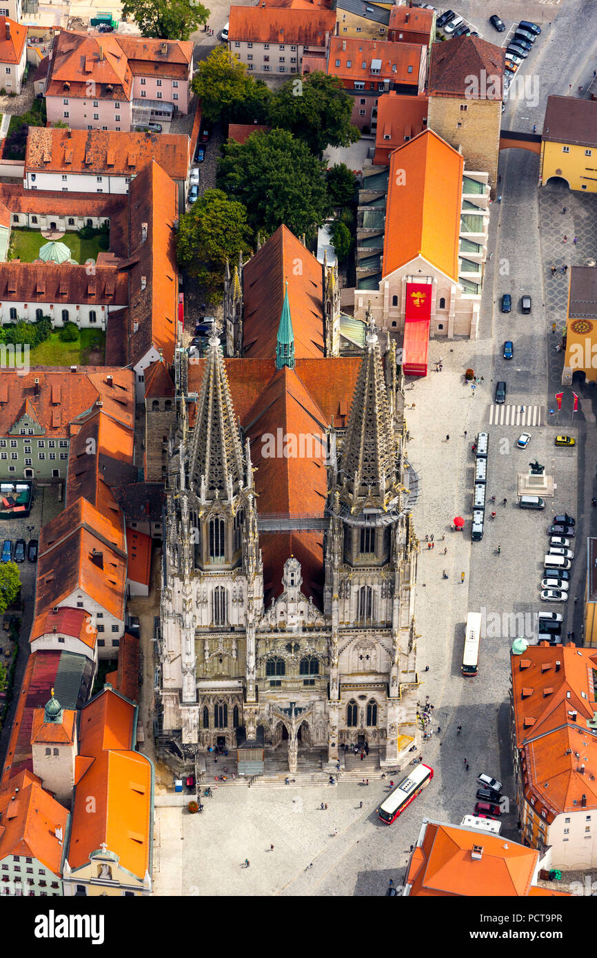 Aerial photo, Regensburg Cathedral on Cathedral Square, Saint Peter's Cathedral, Regensburg, independent city  in Eastern Bavaria, Bavaria, Germany Stock Photo