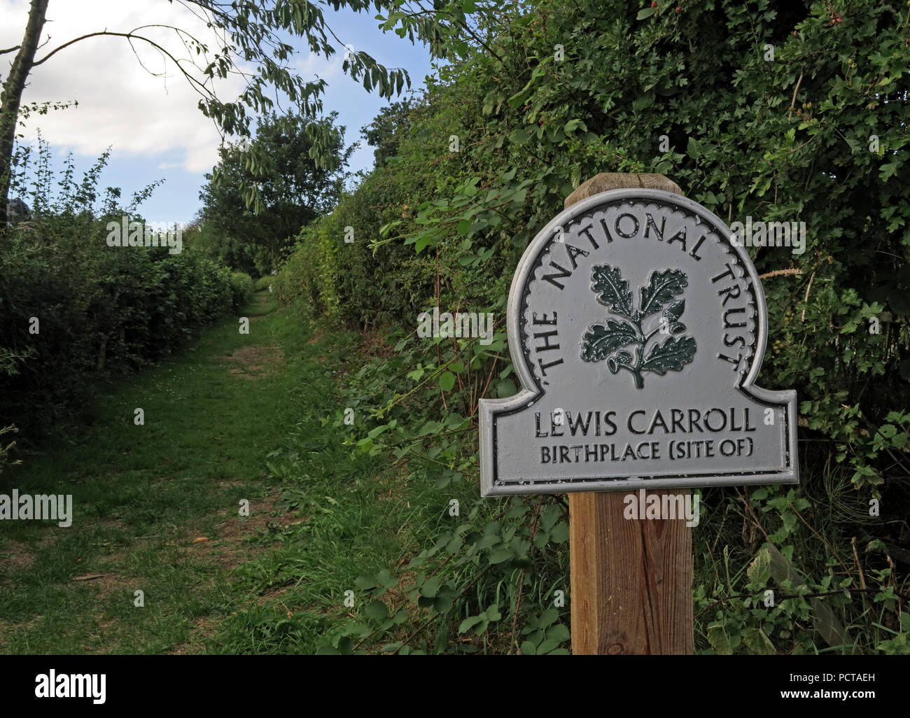 Path to Lewis Carroll Birthplace, Morphany Lane, Daresbury, South Warrington, Cheshire, North West England, UK Stock Photo
