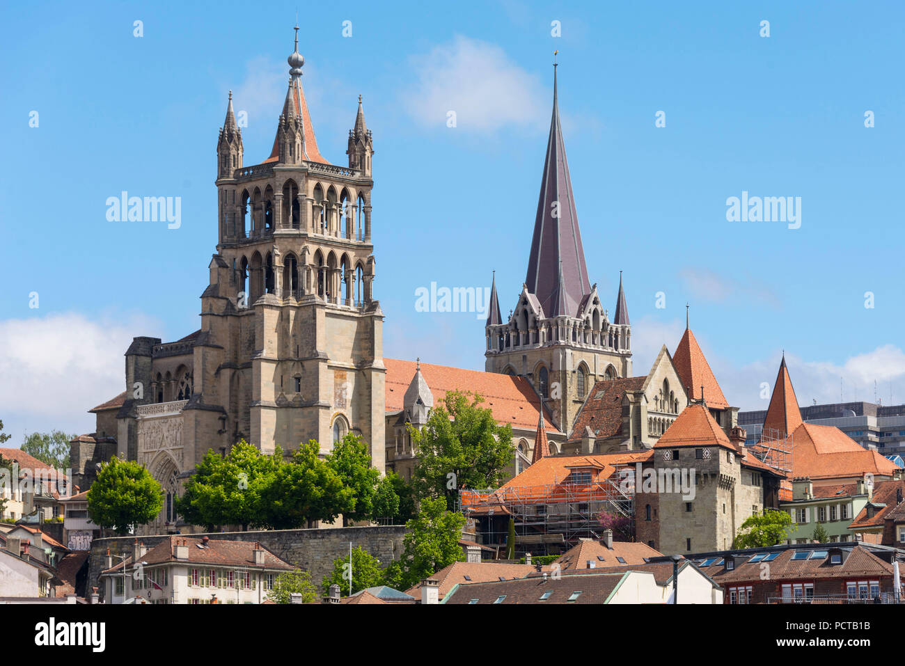 View of Notre Dame Cathedral and old town, Place de la Cathédrale, Lausanne, Canton of Vaud, Western Switzerland, Switzerland Stock Photo