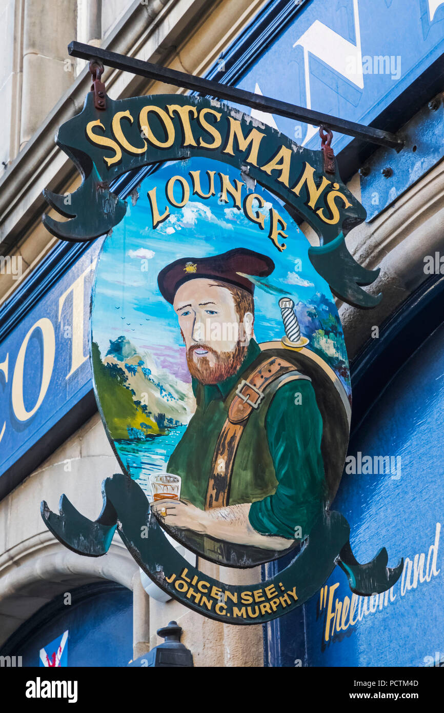 Great Britain, Scotland, Edinburgh, The Royal Mile, Scotman's Lounge Pub Sign Stock Photo