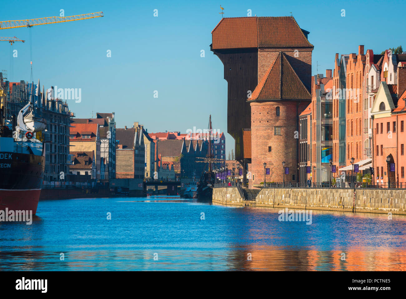 Gdansk crane Zuraw, view of the Zuraw - the largest medieval crane in Europe sited alongside the Motlawa River in the Old Town area of Gdansk, Poland. Stock Photo